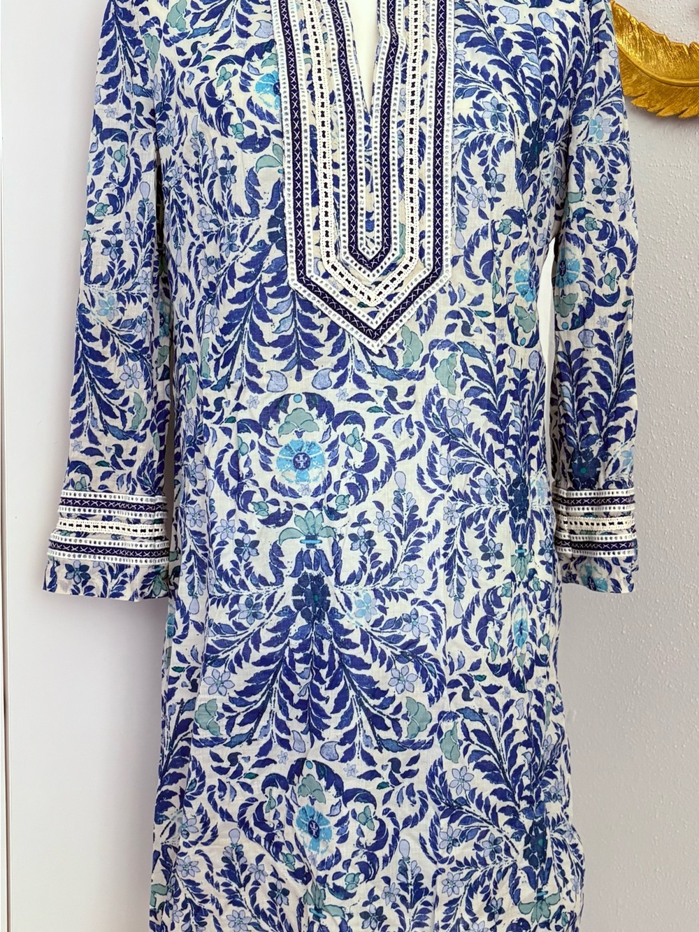 Tory Burch Blue and White Floral V-Neck Tunic - Picture 2 of 5